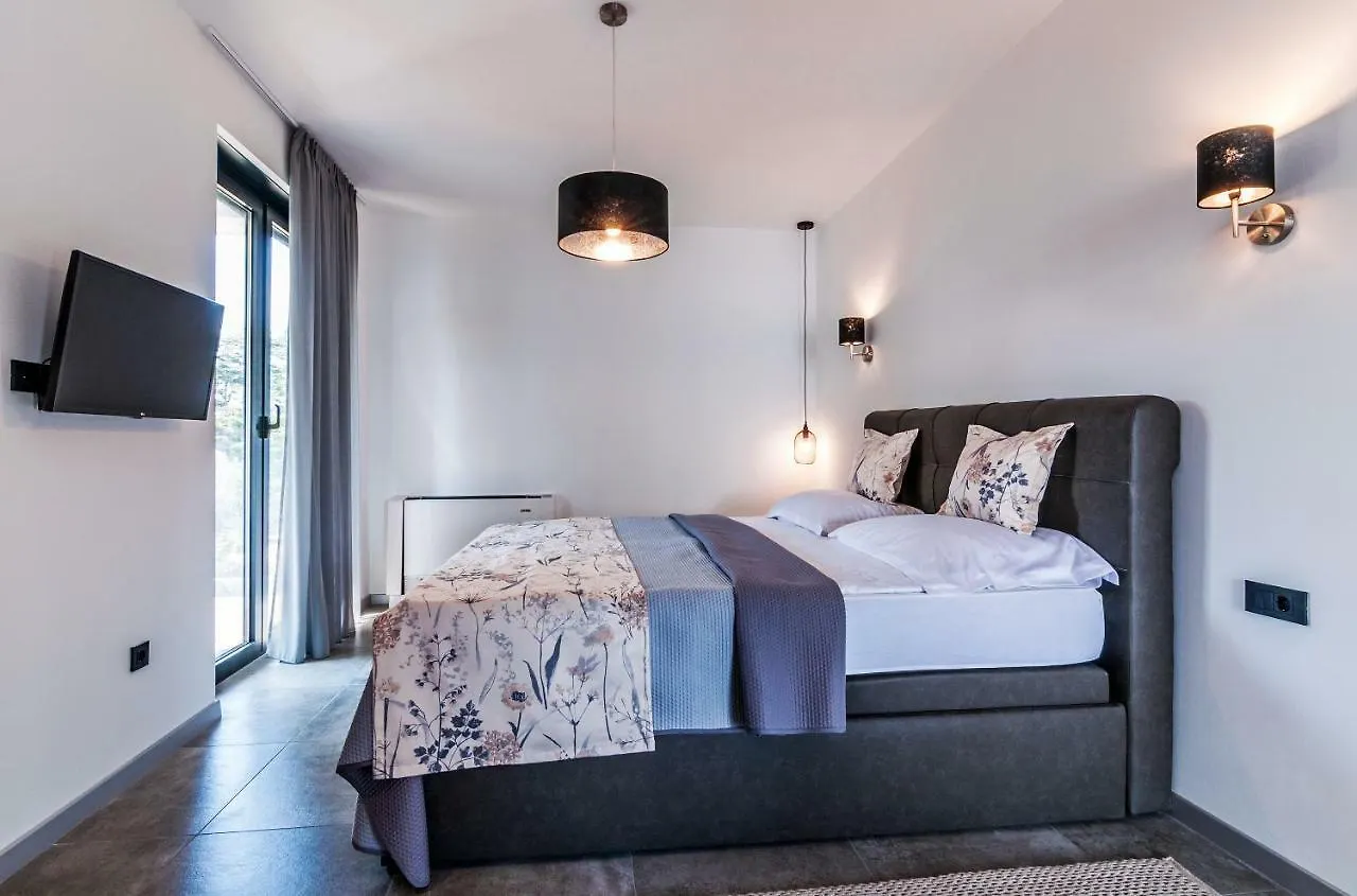 Punta Lux Apartment Sukosan